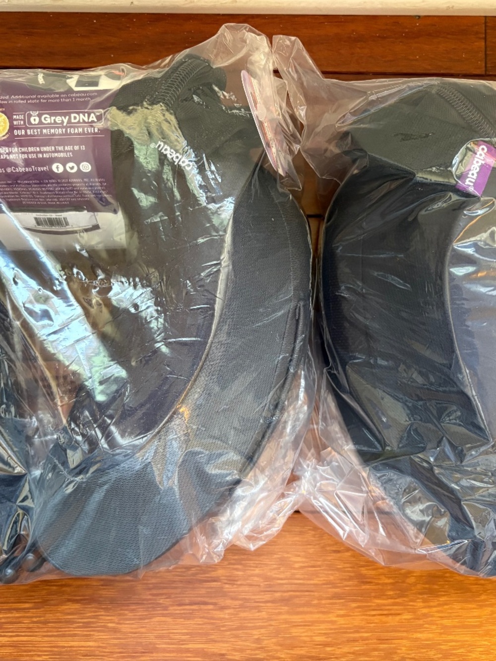 Airplane travel Pillows Cabeau Evolution S3 (set of two) New - Picture 3 of 10